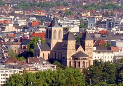 Basilika St. Kunibert im "Veedel"